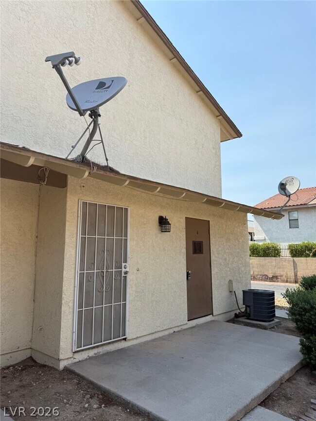 Building Photo - 1521 Elizabeth Ave