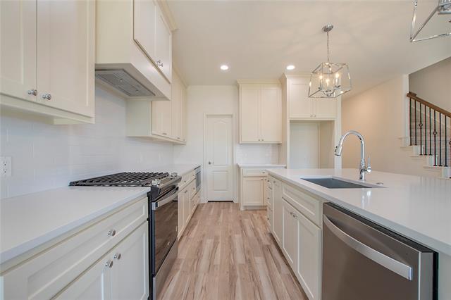 Building Photo - 1144 Goldenrod Dr