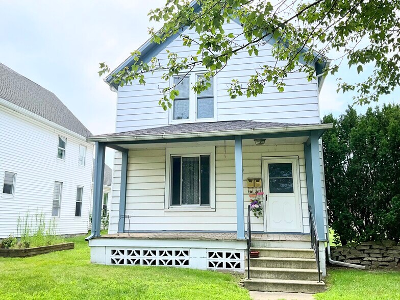 Primary Photo - 904 Harrison Ave