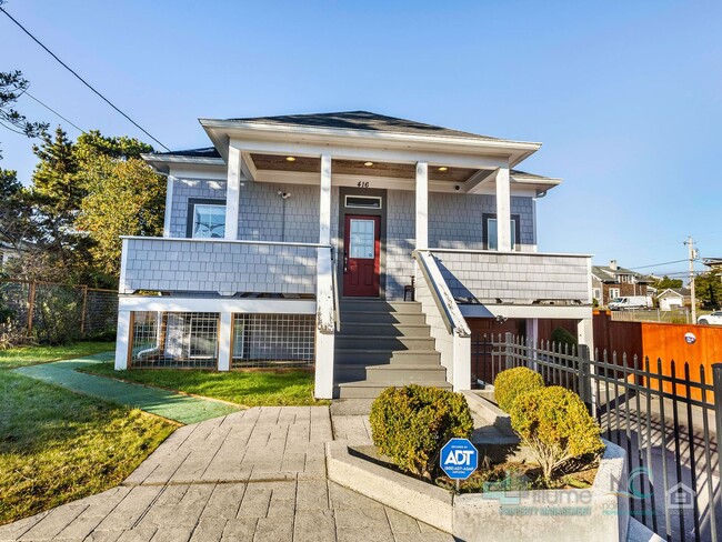 Building Photo - 416 N Downing St