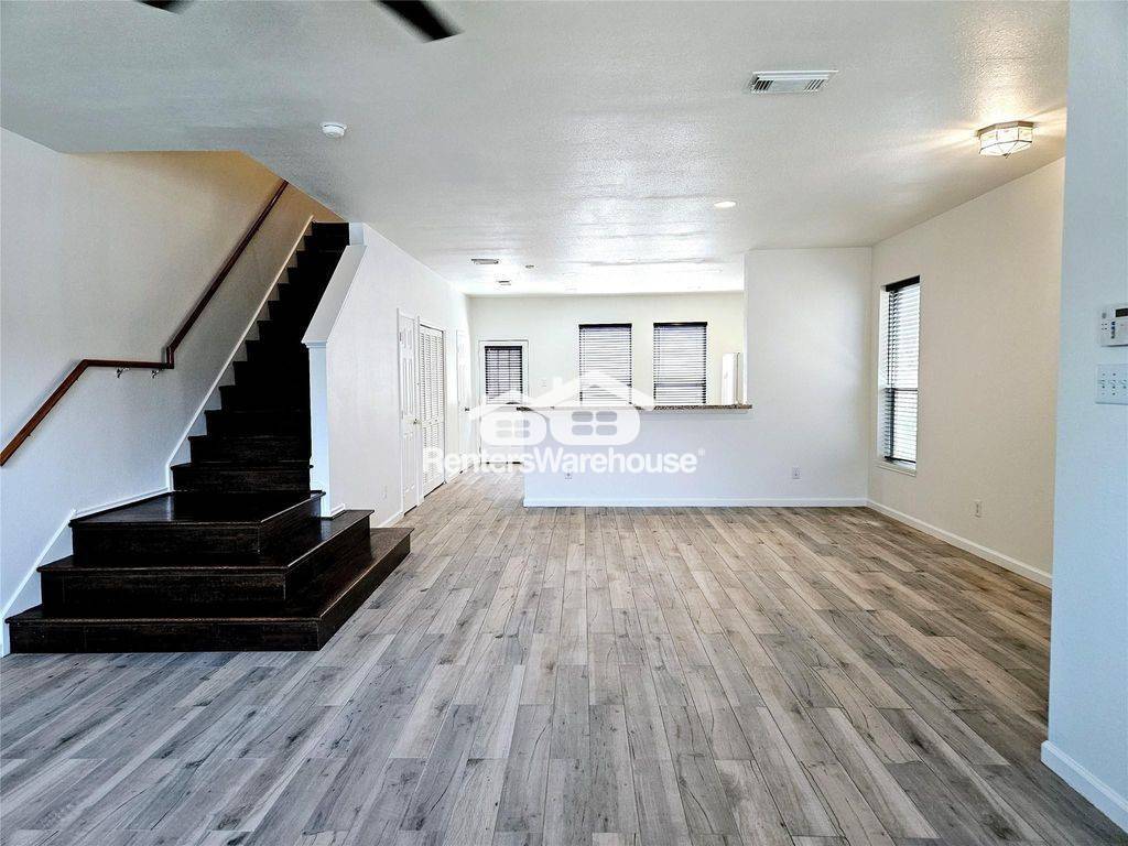 Building Photo - 8039 Ellinger Ln