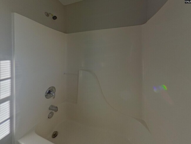 Building Photo - 411 Fox Trot Dr