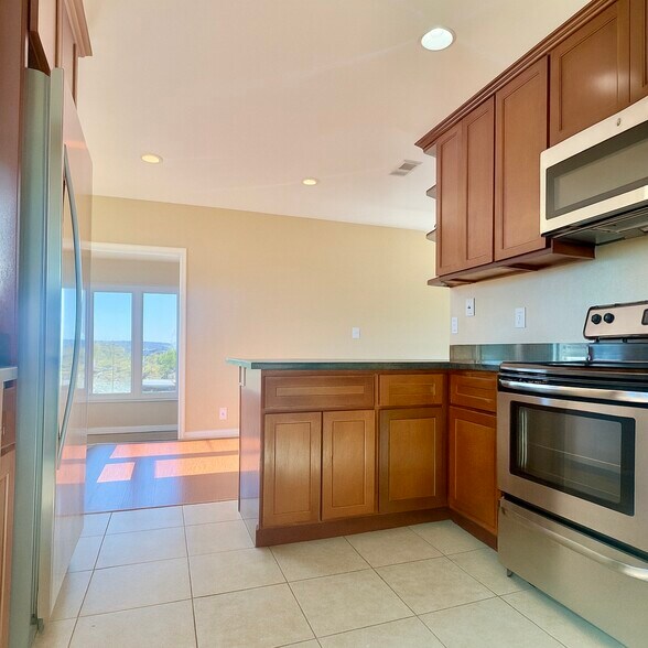 Building Photo - 8109 Ney Ave