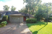 Building Photo - 1401 Sturbridge Pl