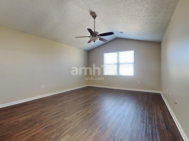 Building Photo - 355 Hennepin Dr