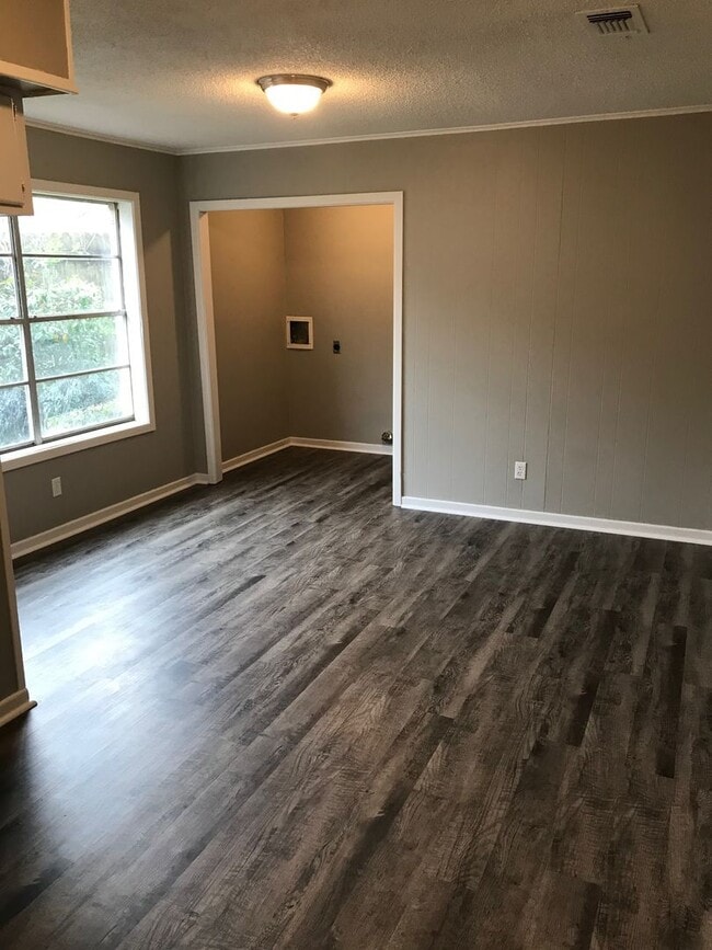 Building Photo - Available Now For Rent