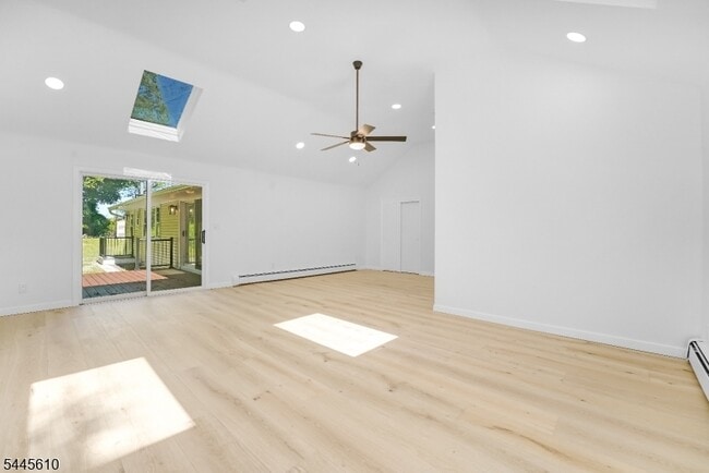 Building Photo - 306 Warrenville Rd