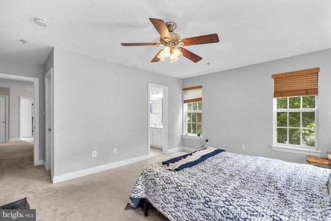 Building Photo - 15 Swanton Ln