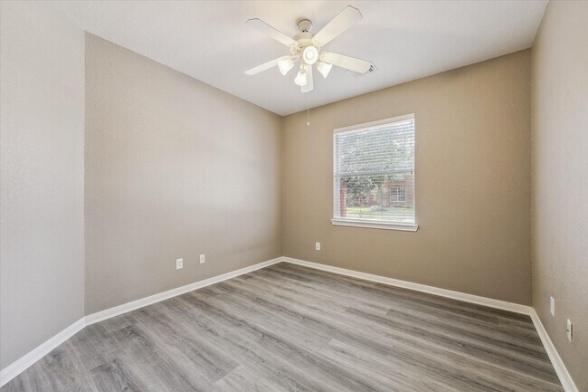 Building Photo - 6502 Grand Flora Ct