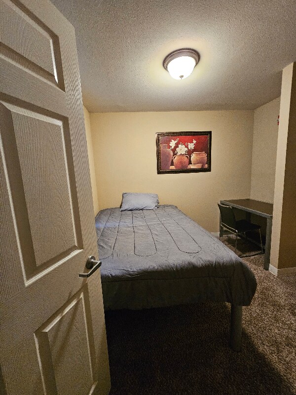 Building Photo - 2313 W 5th St