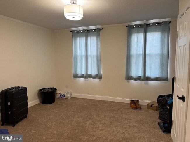 Building Photo - 6302 Hegerman St