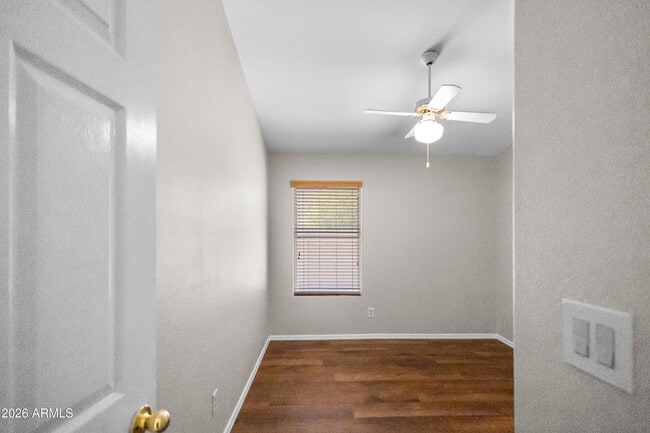 Building Photo - 1214 E Beverly Ln