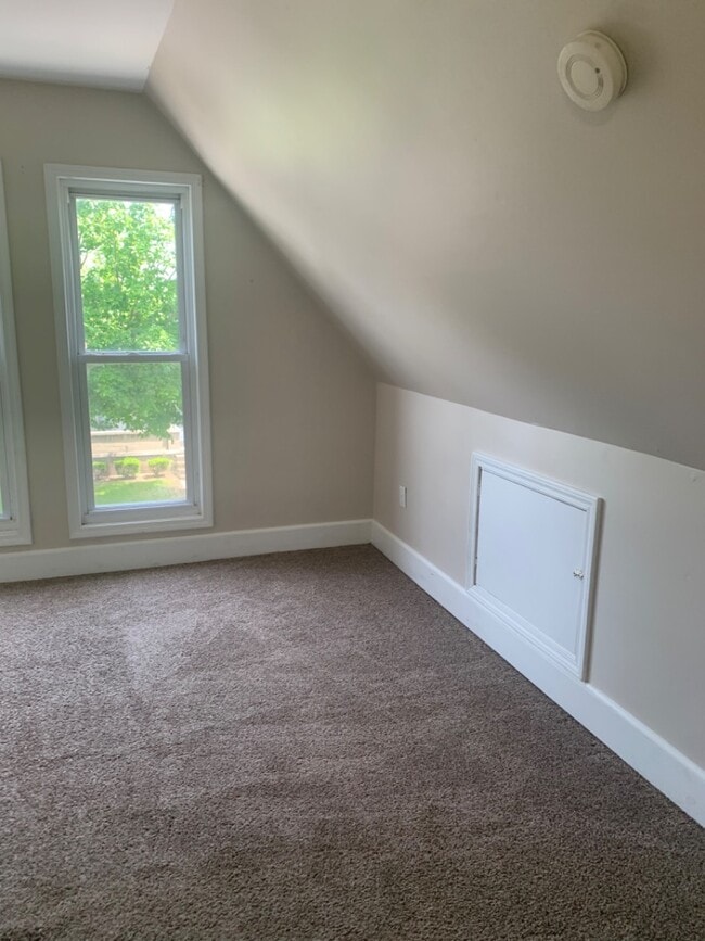 Building Photo - 606 California St