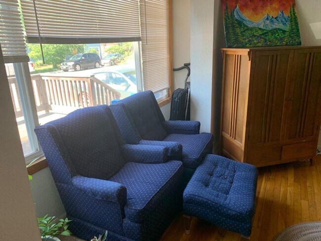 Building Photo - 910 Bungalow Ct