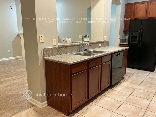 Building Photo - 3826 Westridge Dr