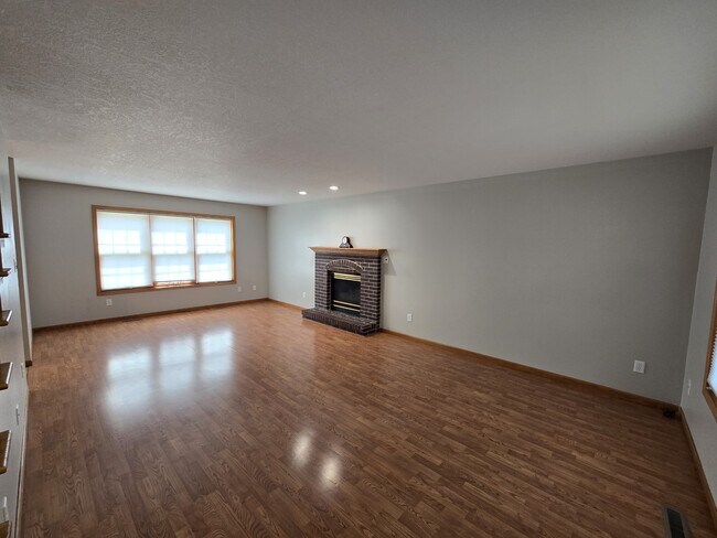 Building Photo - 4710 Donald Dr