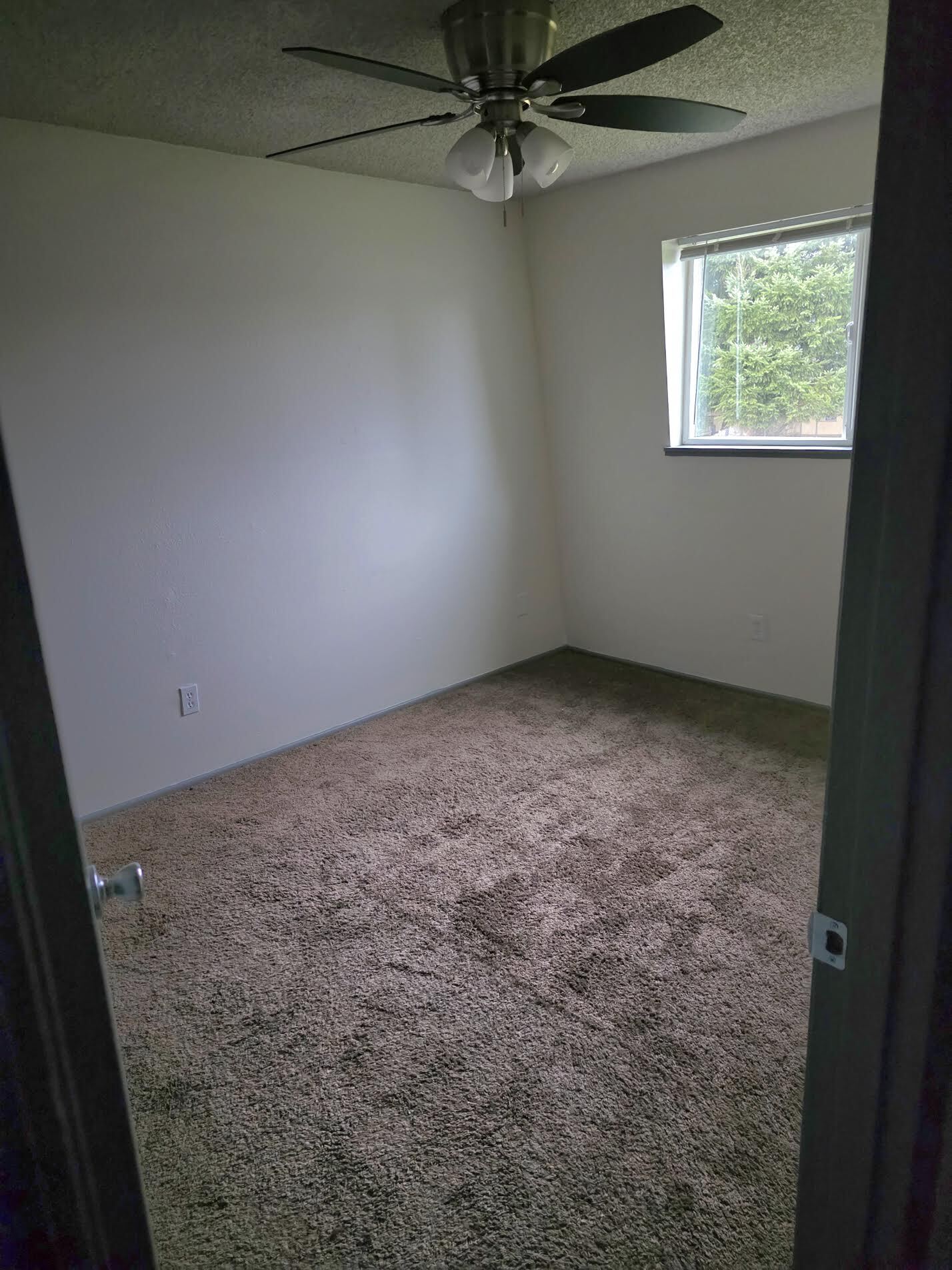 Building Photo - 350 SE Dimick St