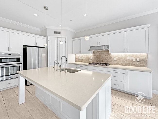 Building Photo - Stunning 3Bd/3.5Ba Home in Irvine w/Large Patio, Modern Design and 2 Master Suites!