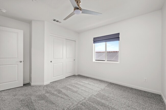 Building Photo - 80425 Enclave Ct