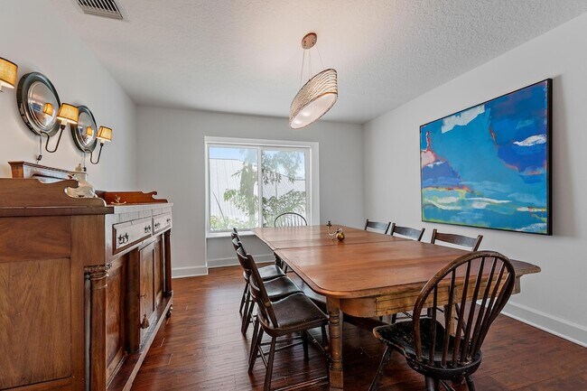 Building Photo - 3463 Canal Ct