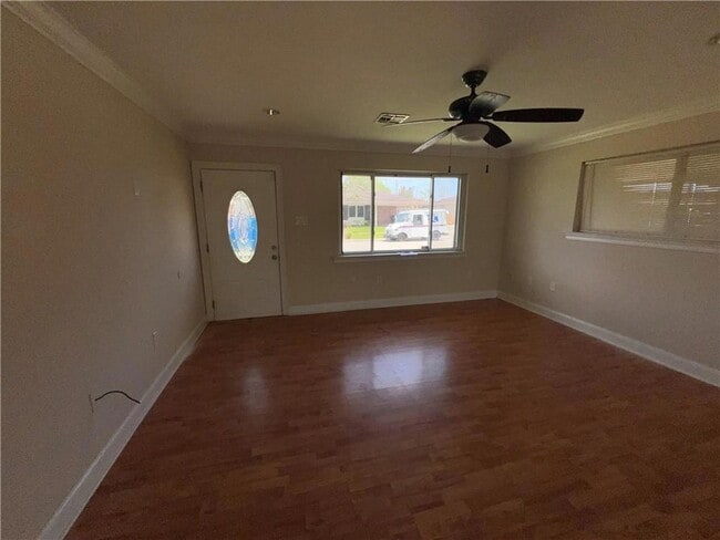 Building Photo - 2500 Campagna Dr