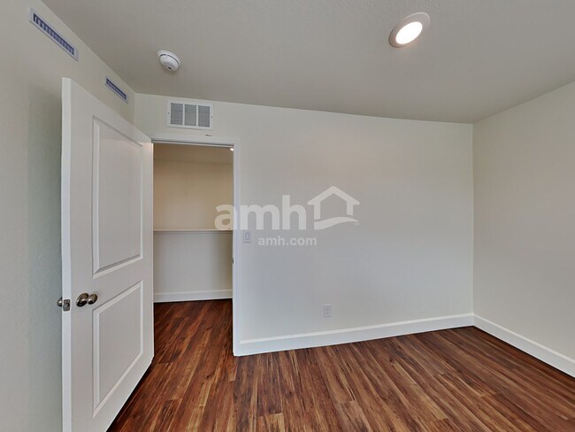 Building Photo - 8850 Carmine Cob Ave