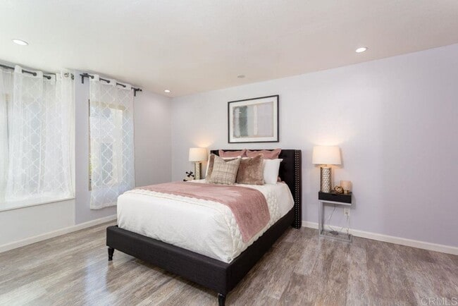 Building Photo - Santee 2 Bedroom 2 Bath Condo with Garage