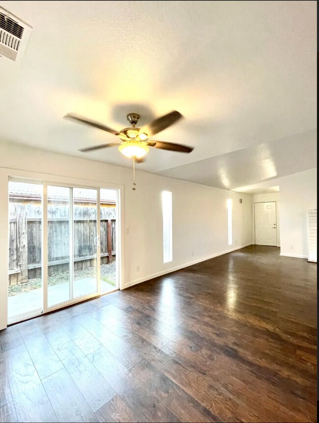 Building Photo - 1788 Long Barn Way