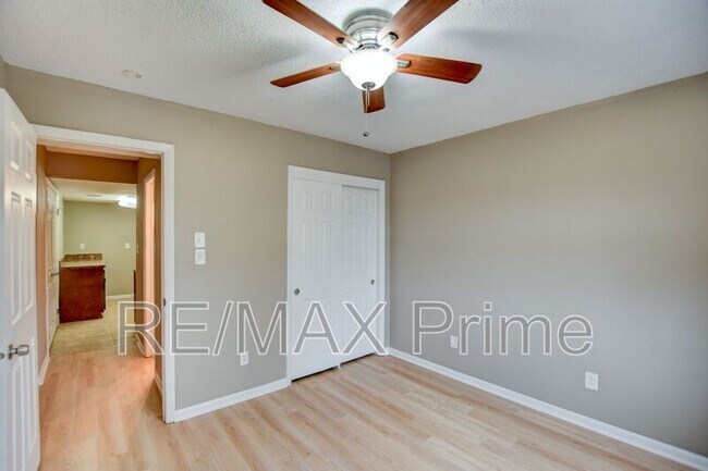 Building Photo - 700 Alder Cir