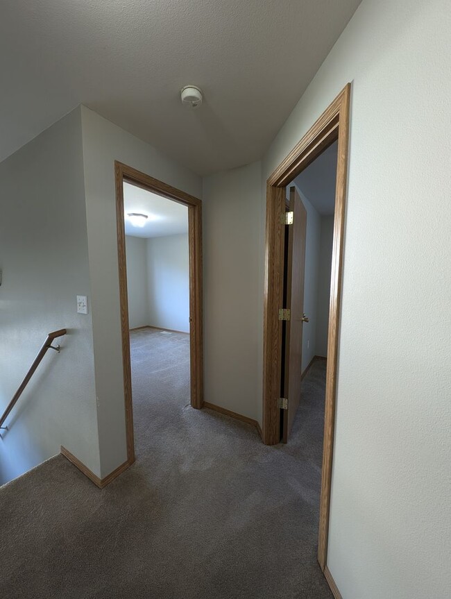 Building Photo - East Bremerton 3 Bedroom, Close to EVERYTH...