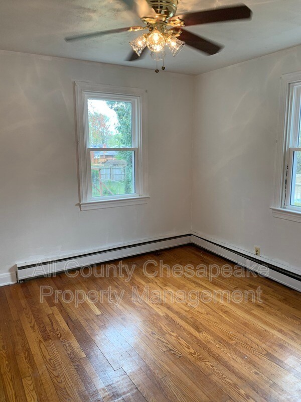 Building Photo - 5825 Westwood Ave