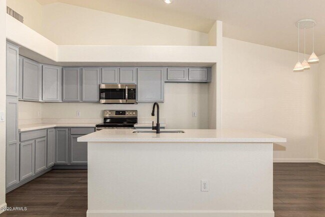 Building Photo - 6444 W Tonto Dr