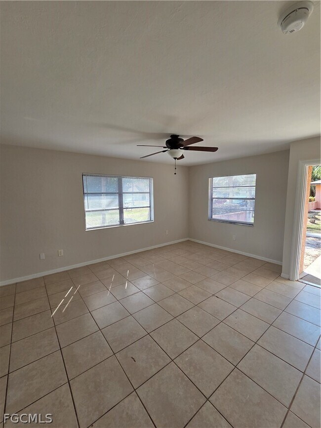 Building Photo - 5868 Littlestone Ct