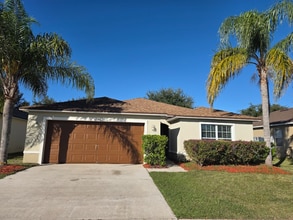 Building Photo - 1745 Strathmore Cir