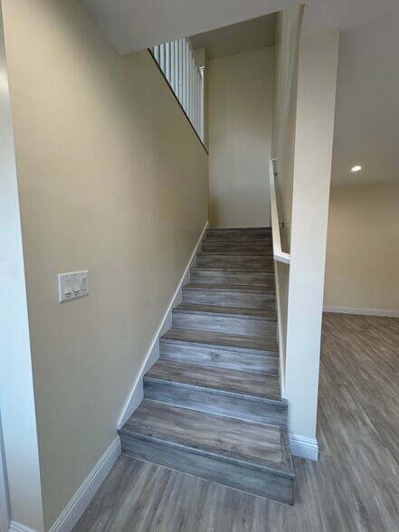 Building Photo - 756 Harps St