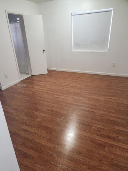 Building Photo - 8918 Collins Ave