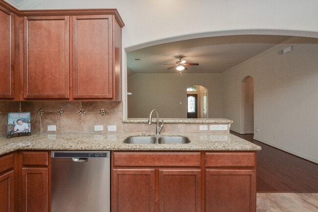 Building Photo - 7215 Casita Dr