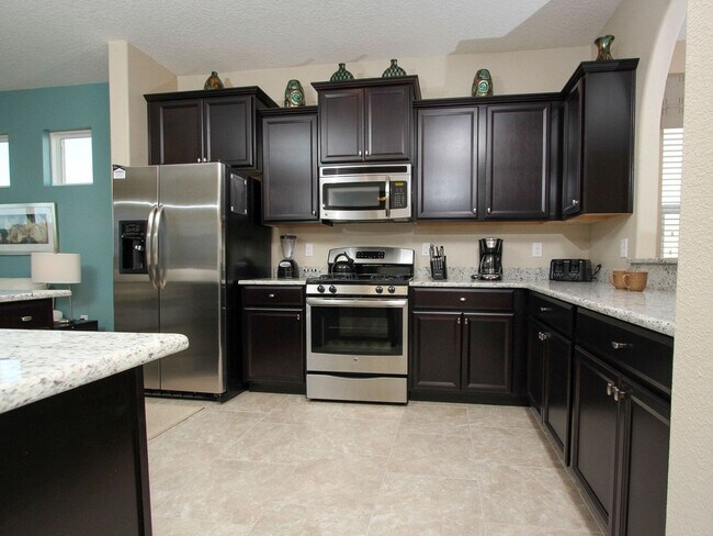 Building Photo - 2800 Woodridge Ln SW