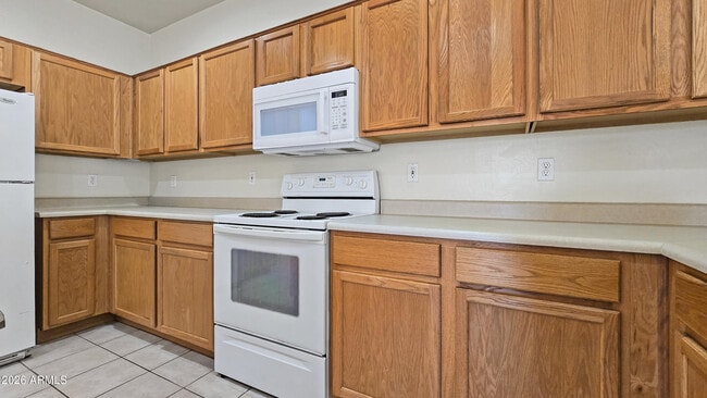 Building Photo - 12519 W Campina Dr