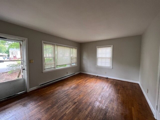 Building Photo - 1004 Idlewood Dr