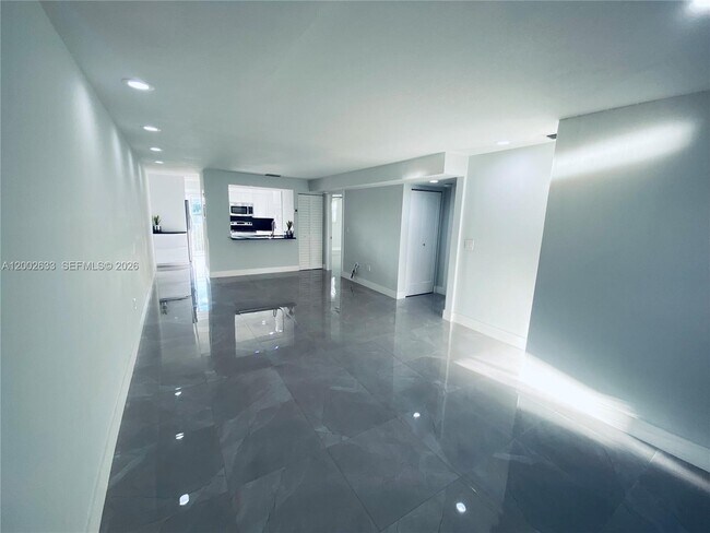 Building Photo - 199 SW 12th Ave