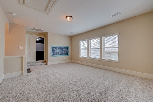 Building Photo - 10323 Hatcher Dr