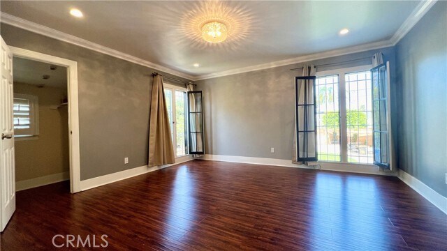 Building Photo - 5106 Crenshaw Blvd