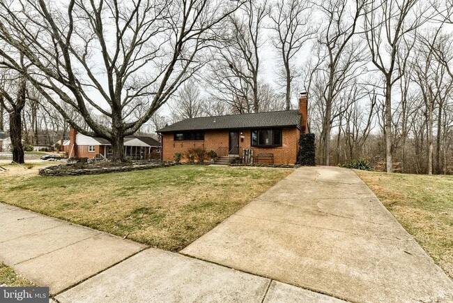 Building Photo - 5508 Inverchapel Rd