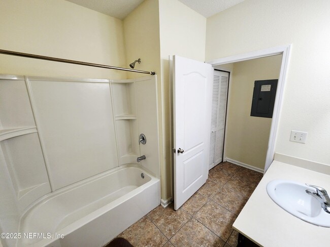 Building Photo - 4991 Key Lime Dr