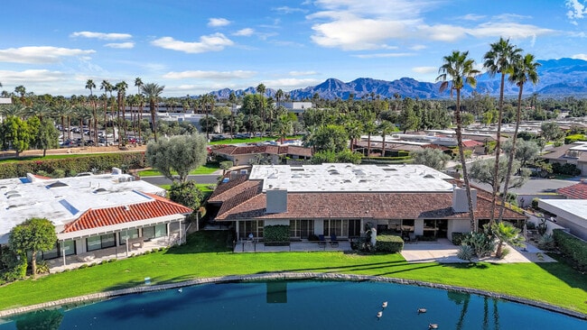 Building Photo - 10 Colgate Dr