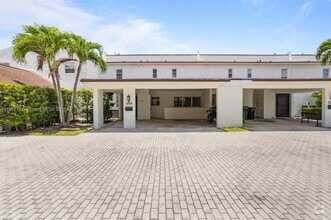 Building Photo - 7508 SW 58th Ave