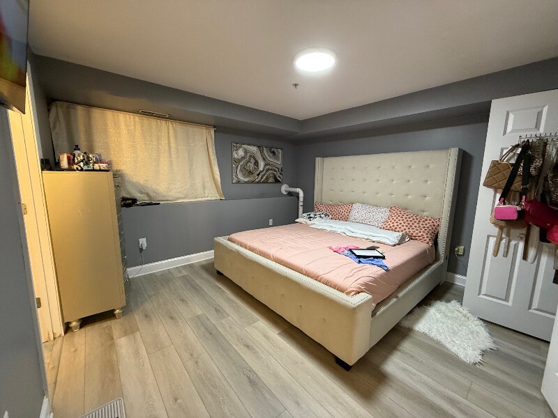 Building Photo - 33 Grantley St