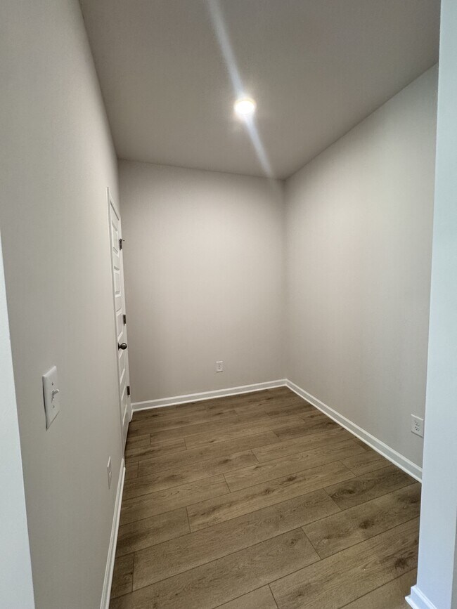 Building Photo - 3186 Sayers Rd