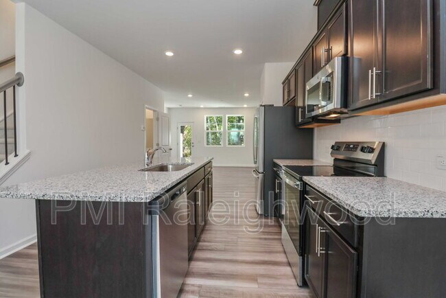 Building Photo - 1515 Crescent Townes Wy